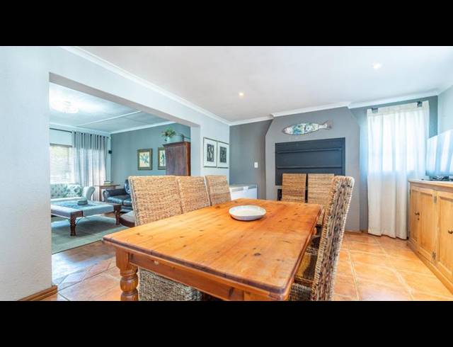 3 BEDROOM HOUSE FOR SALE IN OAKDALE
